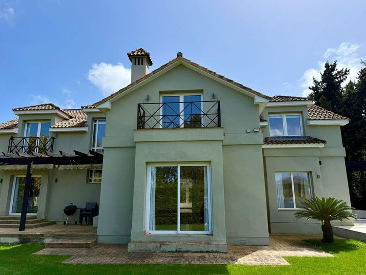 House | Resale in Sotogrande Costa in Sotogrande Costa, Costa del Sol - Photo 3