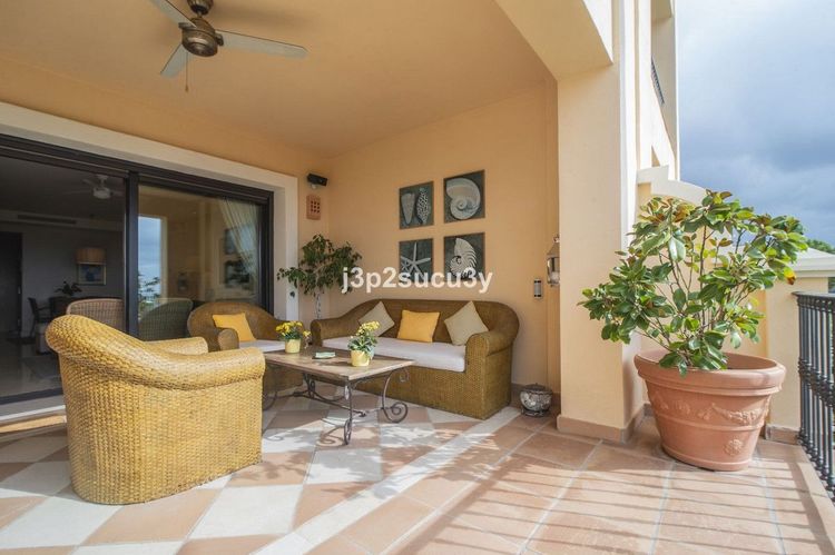 Apartment | Resale in La Quinta in La Quinta, Costa del Sol - Photo 5