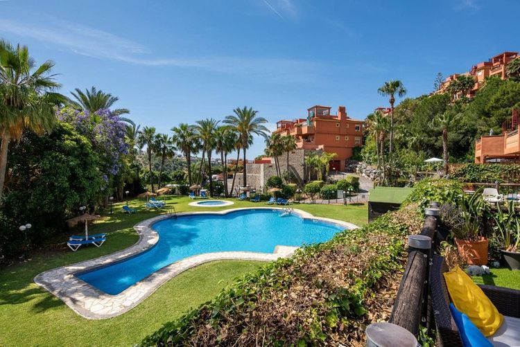 Apartment | Resale in Reserva de Marbella in Reserva de Marbella, Costa del Sol - Photo 4