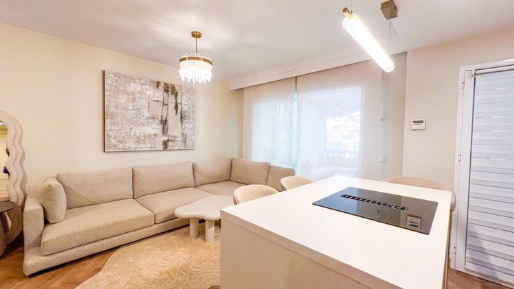 Apartment | Resale in Marbella in Marbella Others, Costa del Sol - Photo 4
