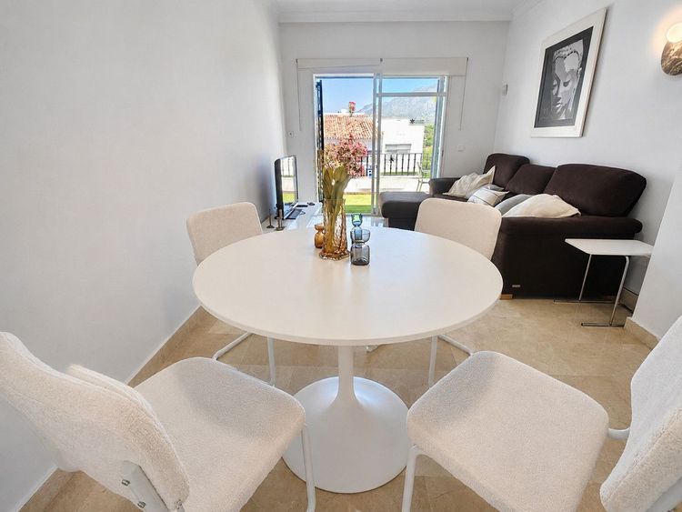 Penthouse | Resale in Nueva Andalucía in Nueva Andalucía Others, Costa del Sol - Photo 3