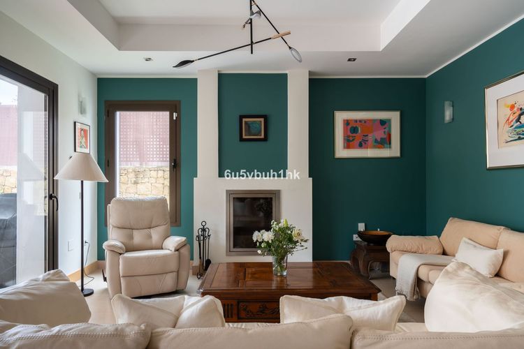 House | Resale in Benalmadena Pueblo in Benalmadena Pueblo, Costa del Sol - Photo 5