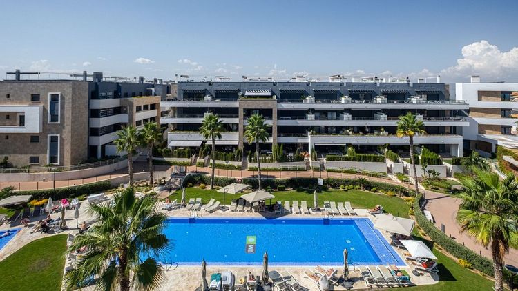 Penthouse | Resale in Playa Flamenca in Playa Flamenca, Costa Blanca - Photo 2