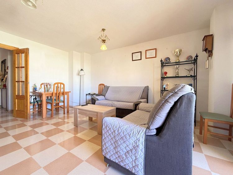 Apartment | Resale in Estepona in Estepona, Costa del Sol - Photo 5