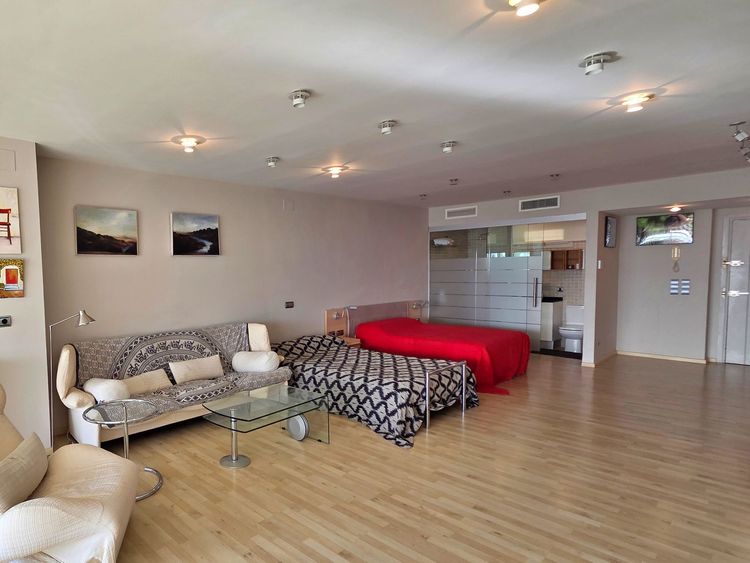 Apartment | Resale in Puerto Banús in Puerto Banús, Costa del Sol - Photo 5