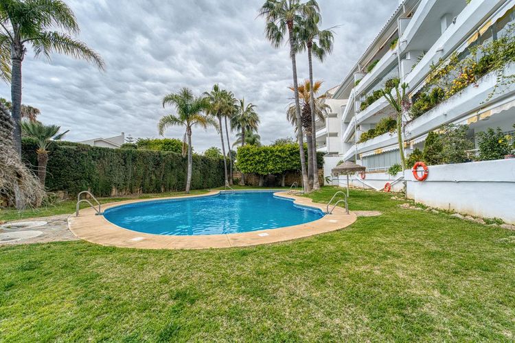 Penthouse | Resale in Guadalmina Baja in Guadalmina Baja, Costa del Sol - Photo 4