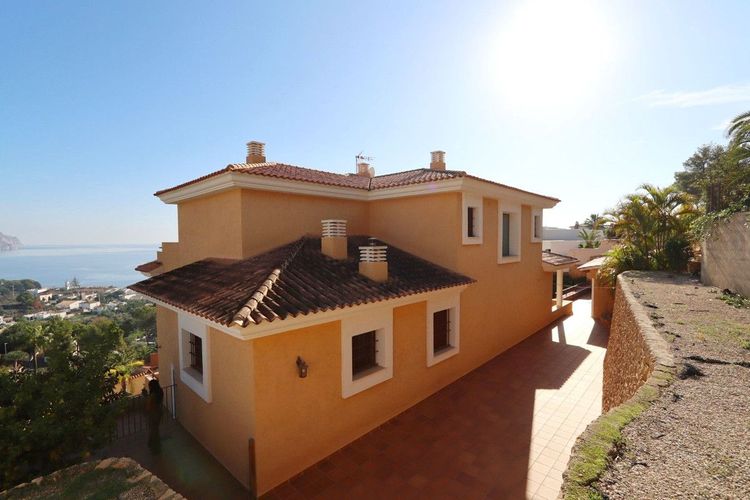 House | Resale in Altea in Altea, Costa Blanca - Photo 4