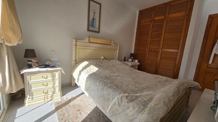 House | Resale in Arroyo de la Miel in Arroyo de la Miel, Costa del Sol - Photo 5