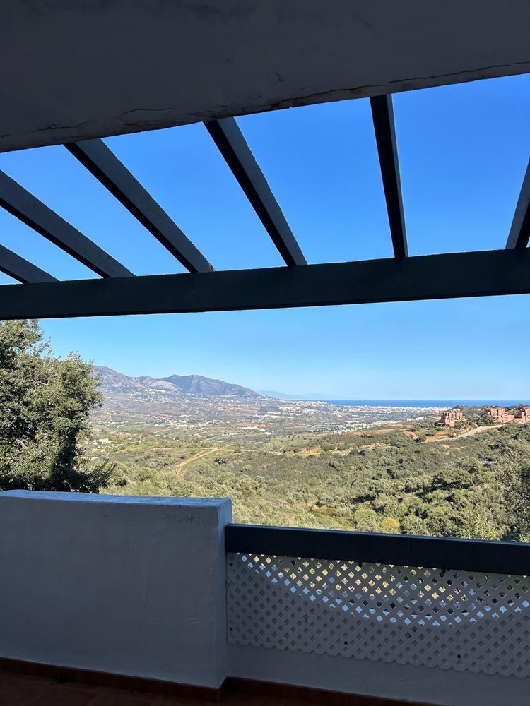 Apartment | Resale in Ojén in Ojén, Costa del Sol - Main property photo