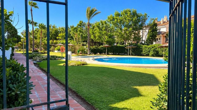 House | Resale in Casares in Casares Others, Casares, Costa del Sol - Photo 2