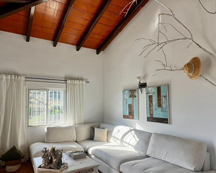 House | Resale in Monda in Monda, Costa del Sol - Photo 2