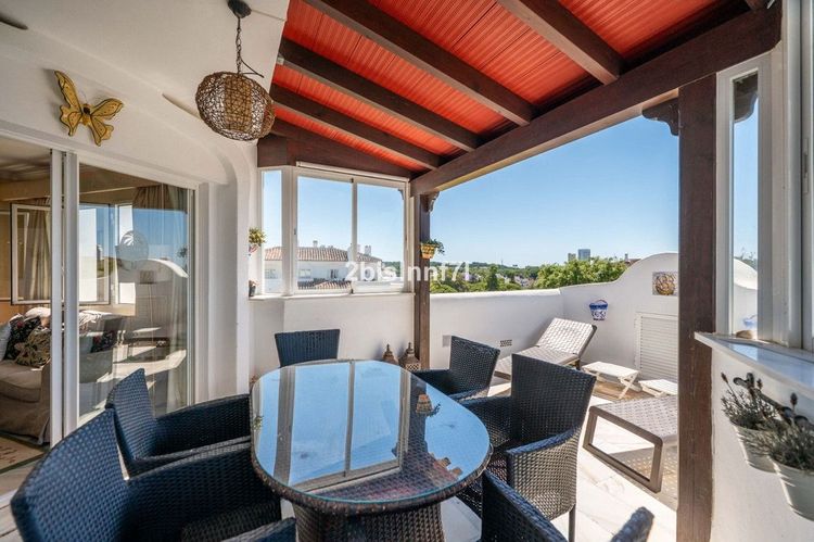 Penthouse | Resale in Elviria in Elviria, Costa del Sol - Photo 3