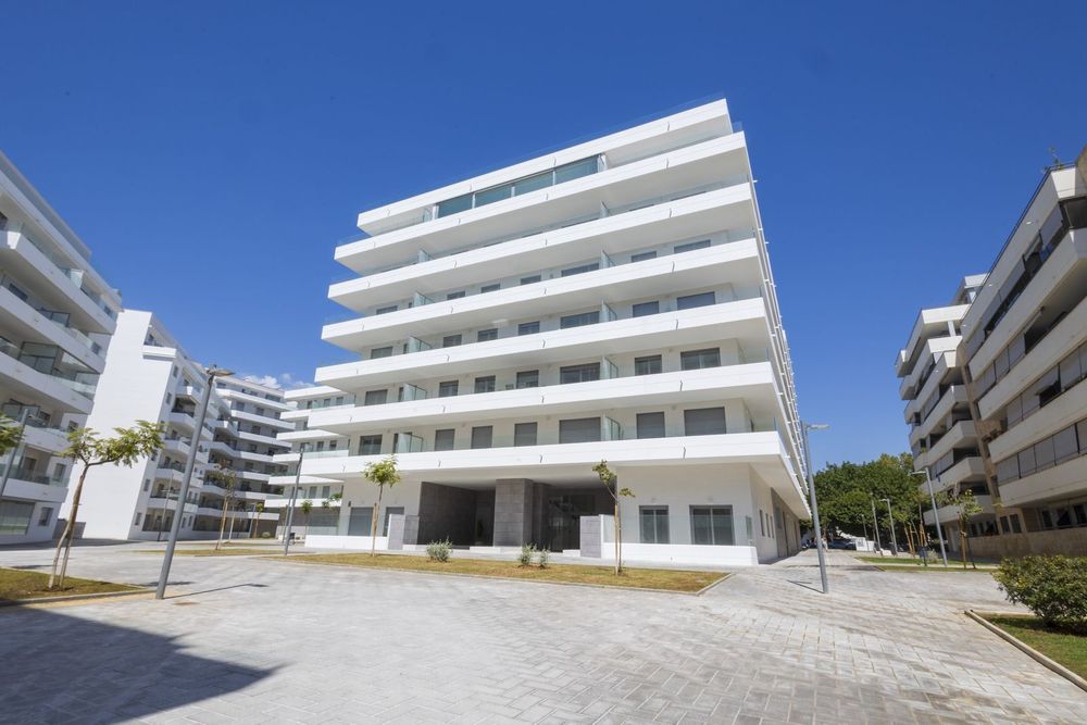 Apartment | Resale in Nueva Andalucía in Nueva Andalucía Others, Costa del Sol - Main property photo