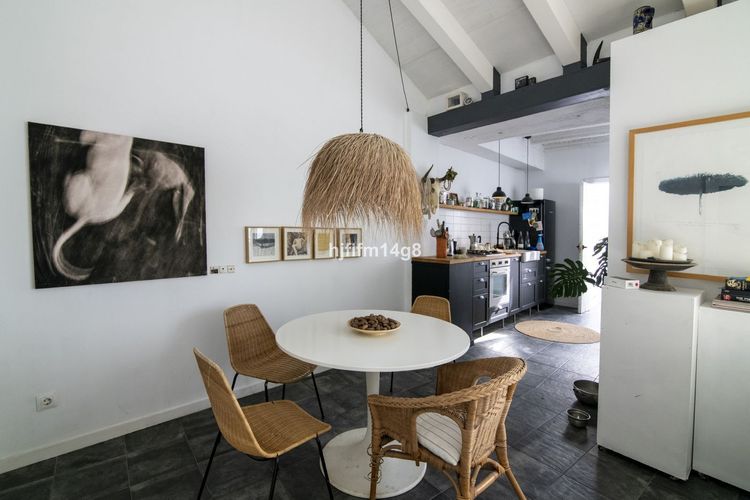 House | Resale in Estepona in Estepona, Costa del Sol - Photo 3