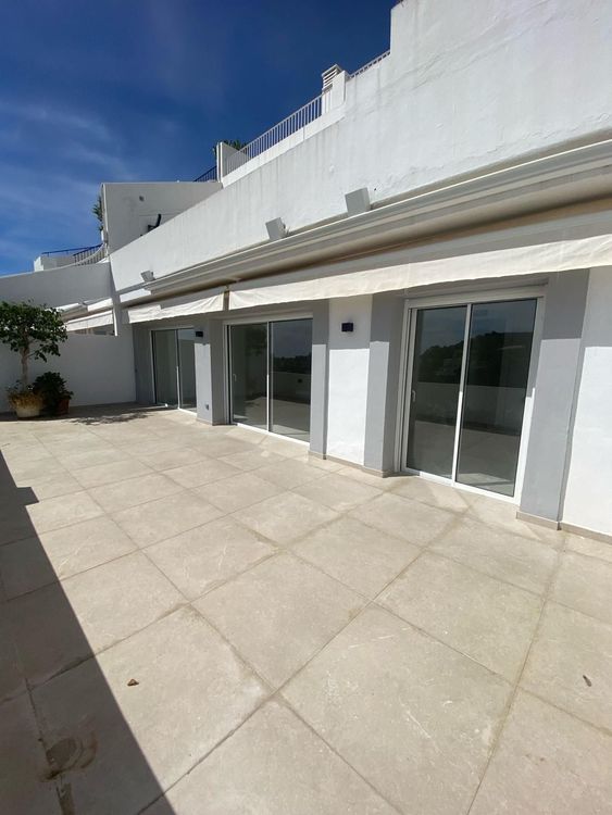 Apartment | Resale in Benahavís in Benahavís Others, Costa del Sol - Photo 5