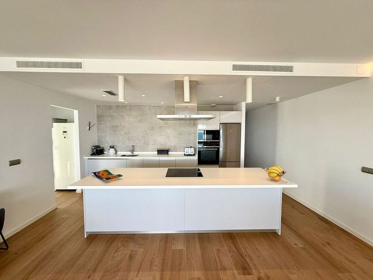 Apartment | Resale in La Alcaidesa in La Alcaidesa, Costa del Sol - Photo 4