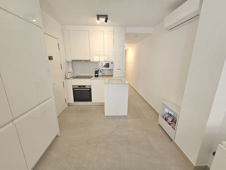 Apartment | Resale in Fuengirola in Fuengirola Others, Costa del Sol - Photo 4