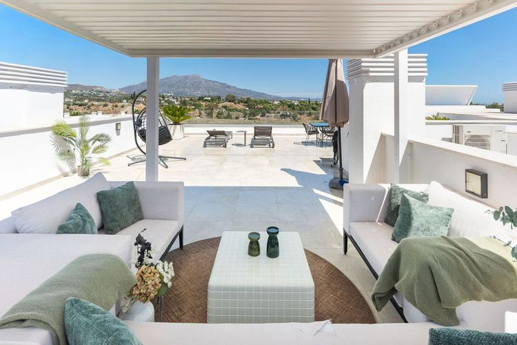 Penthouse | Resale in New Golden Mile in New Golden Mile, Costa del Sol - Photo 3