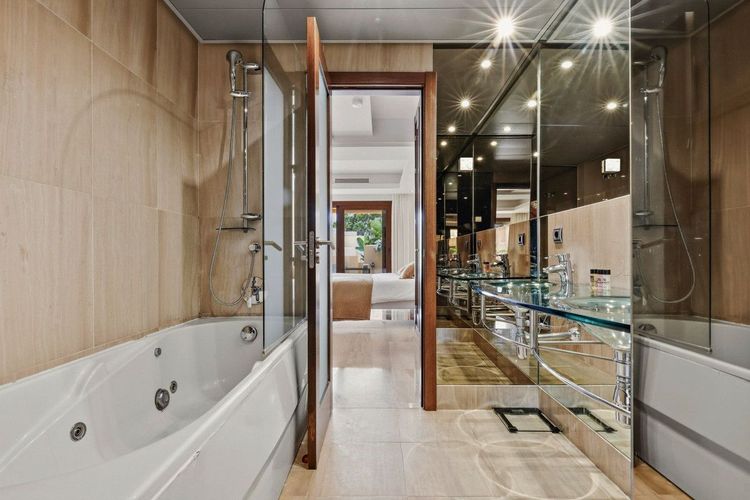 Penthouse | Resale in New Golden Mile in New Golden Mile, Estepona East Others, Costa del Sol - Photo 5