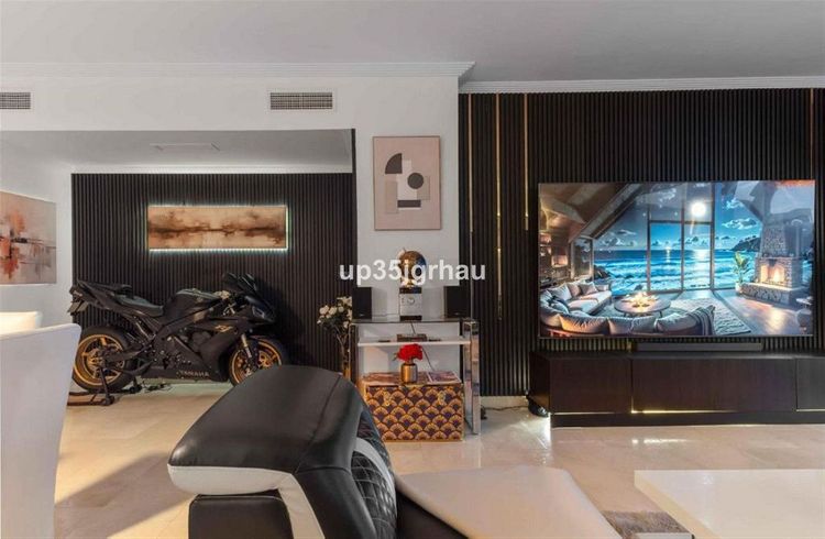 Apartment | Resale in Estepona in Estepona, Costa del Sol - Photo 3