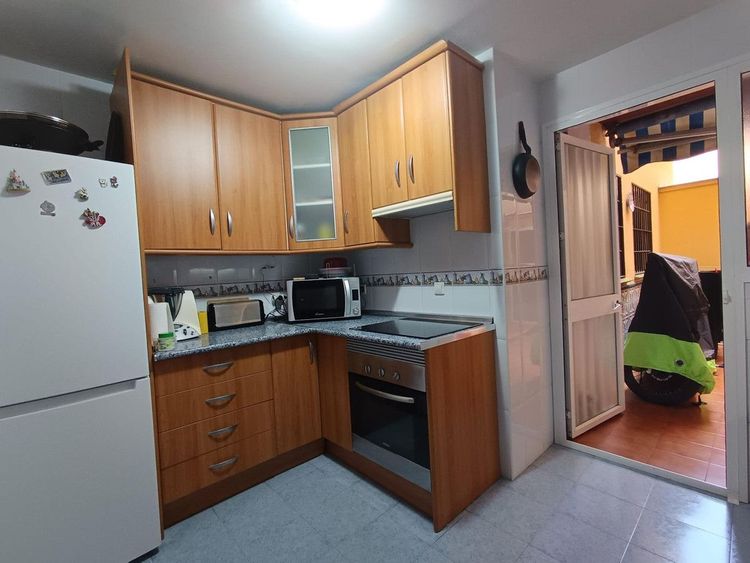 Apartment | Resale in Fuengirola in Fuengirola Others, Costa del Sol - Photo 3