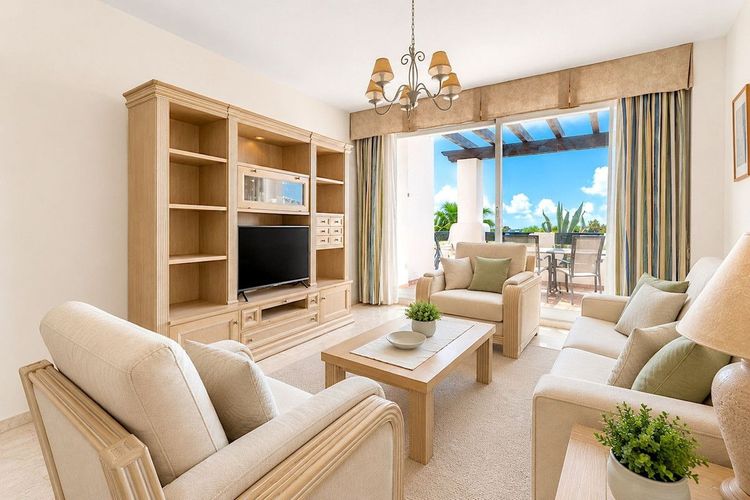 Apartment | Resale in Calahonda in Calahonda, Costa del Sol - Photo 5