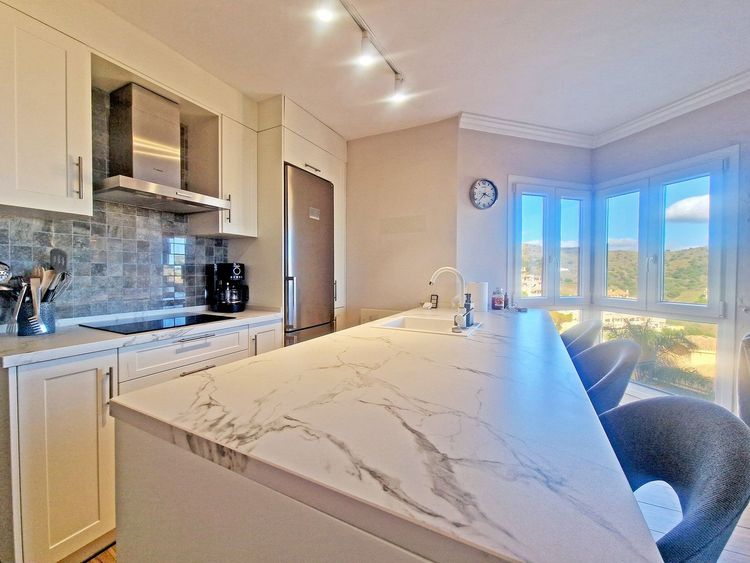 Apartment | Resale in Calahonda in Calahonda, Costa del Sol - Photo 4