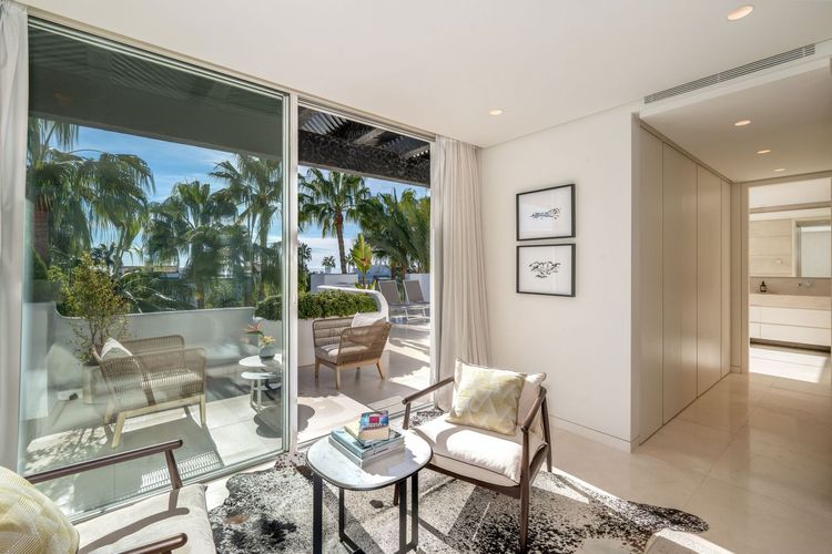 Apartment | Resale in The Golden Mile in The Golden Mile, Costa del Sol - Photo 3