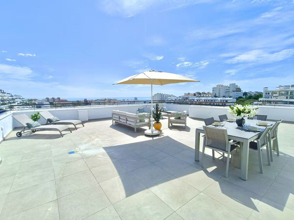 Penthouse | Resale in Estepona in Estepona, Costa del Sol - Main property photo