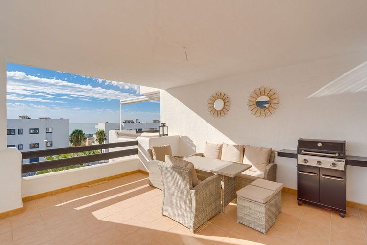 Apartment | Resale in Casares Playa in Casares Playa, Costa del Sol - Photo 3