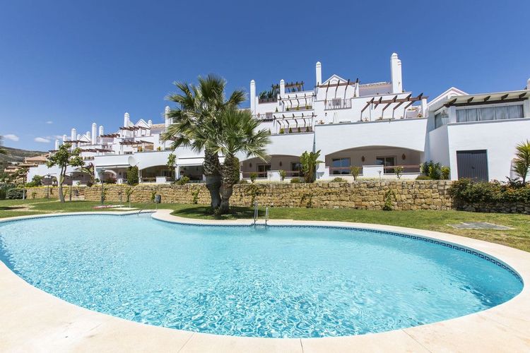 Apartment | Resale in Nueva Andalucía - Development photo 1