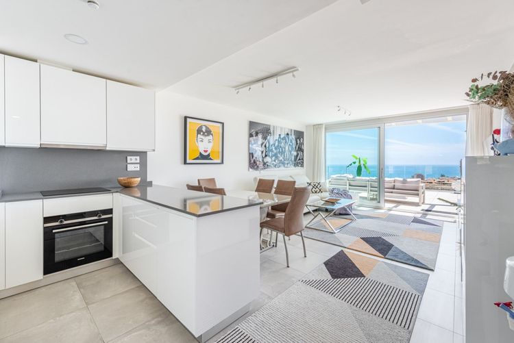 Apartment | Resale in Fuengirola in Fuengirola, Costa del Sol - Photo 4