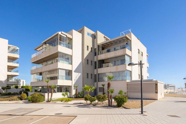 Apartment | Resale in Los Dolses in Costa Blanca - Photo 2