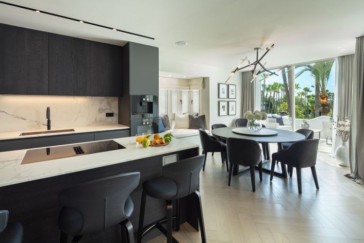 Apartment | Resale in Marbella in Marbella, Costa del Sol - Photo 3