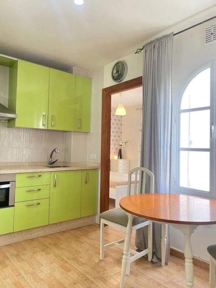 Apartment | Resale in Benalmadena in Benalmadena, Costa del Sol - Main property photo