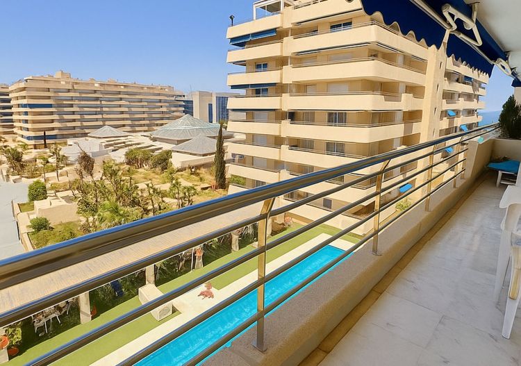 Apartment | Resale in Puerto Banús in Puerto Banús, Costa del Sol - Photo 2