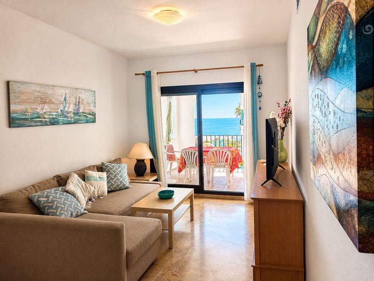 Apartment in La Duquesa in La Duquesa, Manilva, Costa del Sol - Photo 3