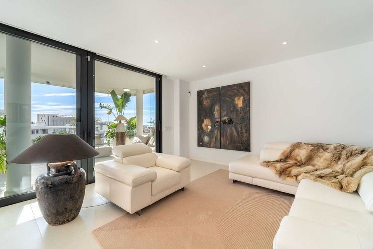 Apartment | Resale in Fuengirola in Fuengirola Others, Costa del Sol - Photo 5