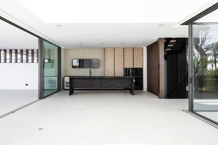 House | Resale in The Golden Mile in The Golden Mile, Costa del Sol - Photo 3