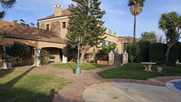 House | Resale in Manilva in Manilva Others, Costa del Sol - Photo 5