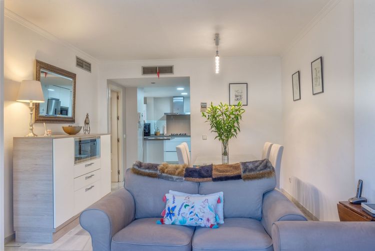 Apartment | Resale in Marbella in Marbella Others, Costa del Sol - Photo 5