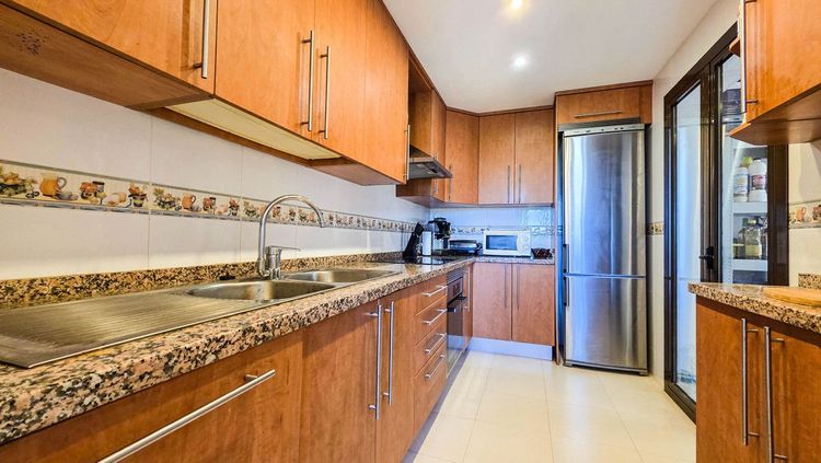 Penthouse | Resale in La Duquesa in La Duquesa, Costa del Sol - Photo 3