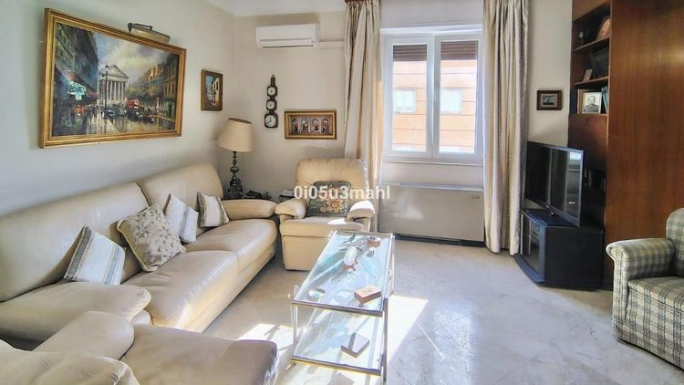 listing card gallery