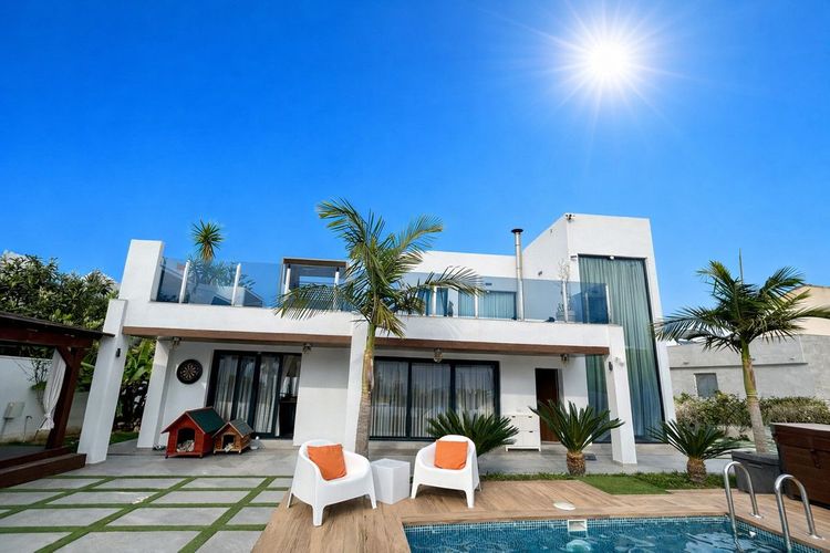 House | Resale in Los Balcones in Los Balcones, Costa Blanca - Photo 2