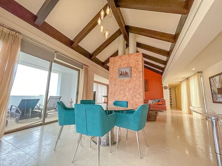 Penthouse | Resale in Los Flamingos in Los Flamingos, Costa del Sol - Photo 5