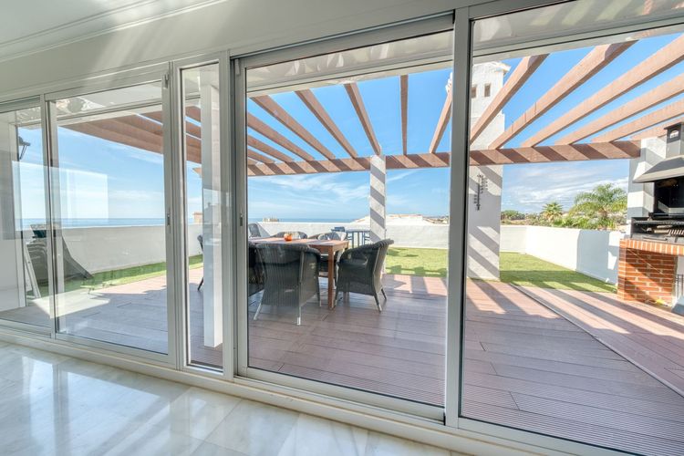 Penthouse | Resale in Torrequebrada in Torrequebrada, Costa del Sol - Photo 2