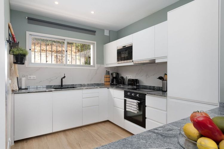 House | Resale in Mijas in Mijas Others, Costa del Sol - Photo 4