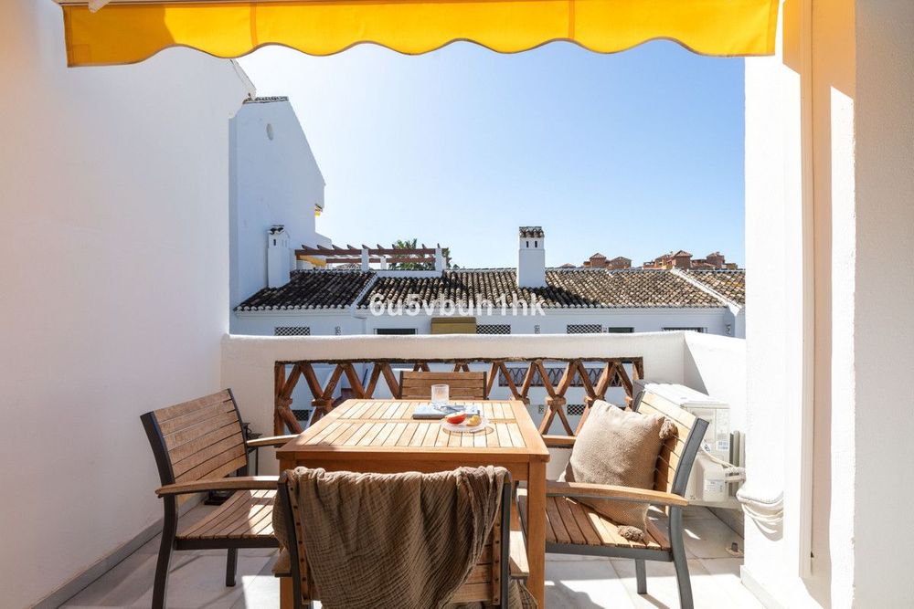 Apartment | Resale in Benalmadena Costa in Benalmadena Costa, Costa del Sol - Main property photo