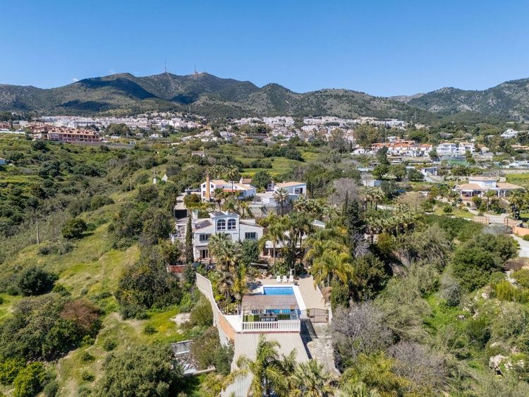 House | Resale in Benalmadena in Benalmadena Others, Costa del Sol - Photo 3