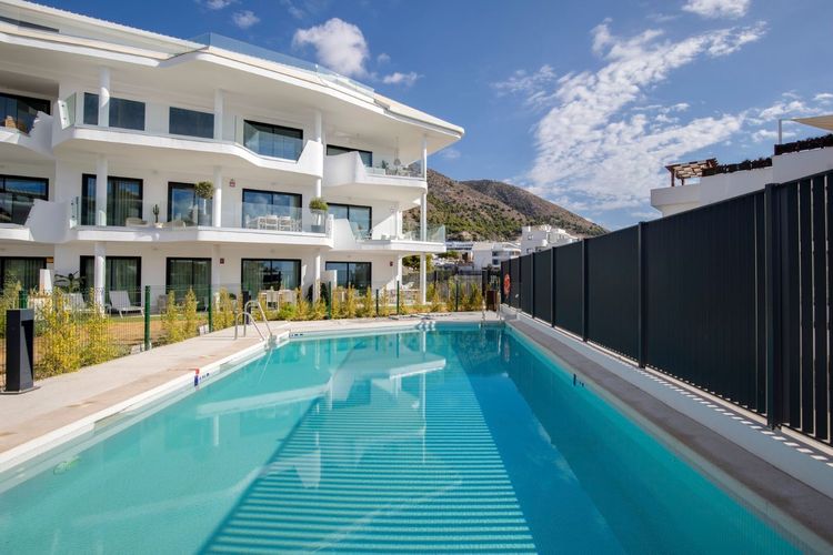 Apartment | Resale in Fuengirola in Fuengirola Others, Costa del Sol - Photo 4